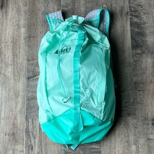 REI Flash 18 Liters Frameless Lightweight Hiking Backpack Green